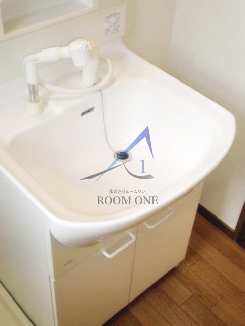 洗面設備　洗面台です。