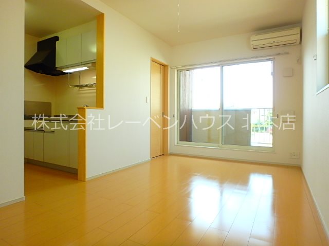 居室・リビング　同間取り角部屋の参考写真です