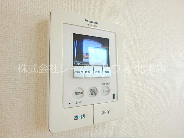 セキュリティ　同間取り角部屋の参考写真です