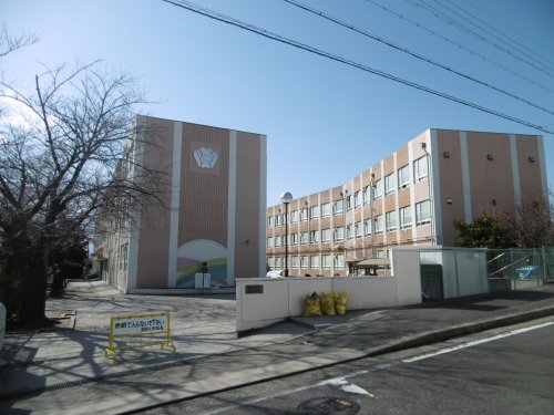 小学校　貴船小学校（小学校）まで655m