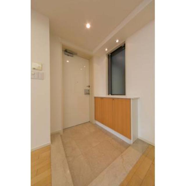 玄関　※写真は同タイプ住戸です。