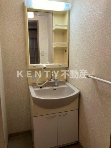 洗面設備　脱衣スペースもあります