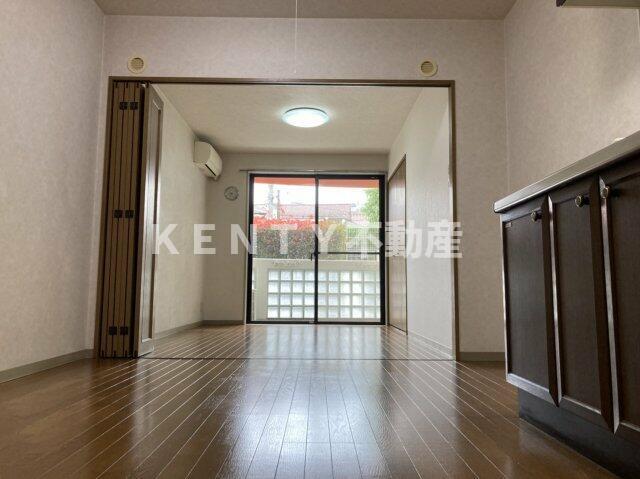 その他部屋・スペース　明るい色調の室内です