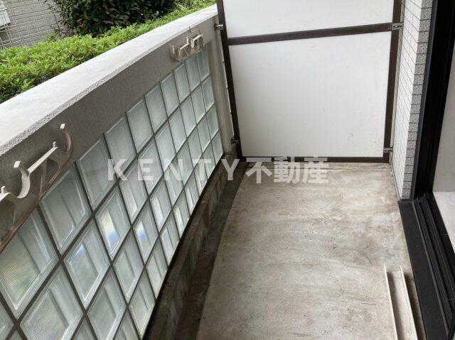 バルコニー　バルコニーがあります