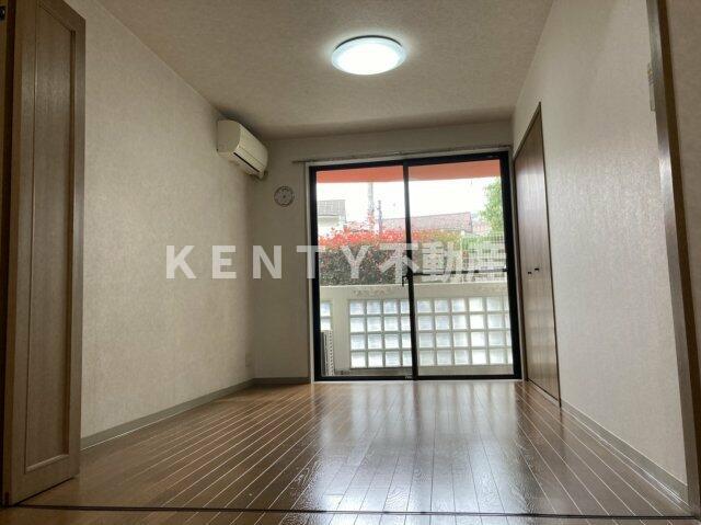 居室・リビング　ゆったり過ごせる居間です