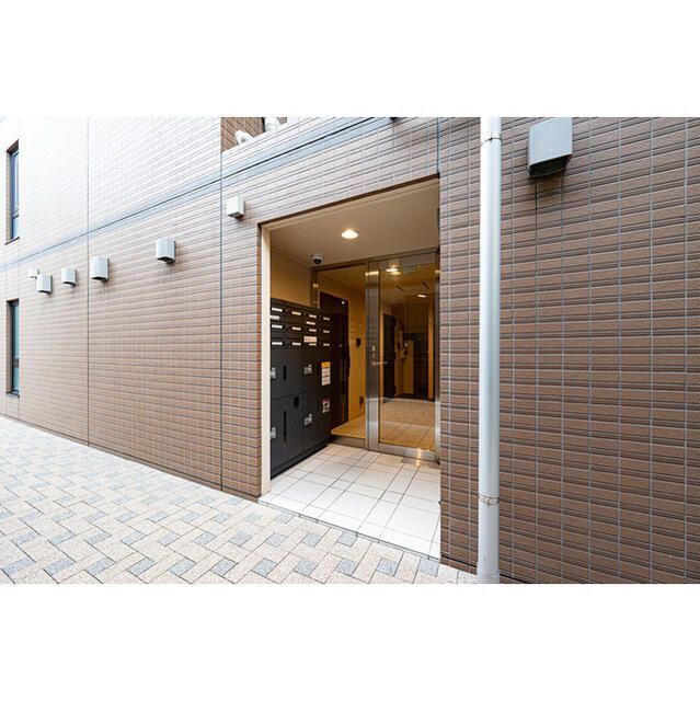 エントランス　清潔なエントランスです