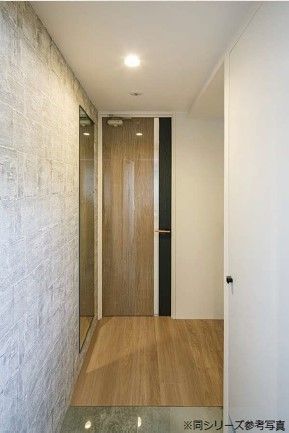 玄関　※建築中のため、参考写真　現状優先