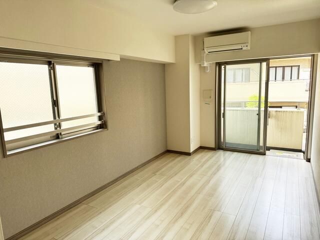 居室・リビング　※全て別号室のお写真。内装等参考にしてください。