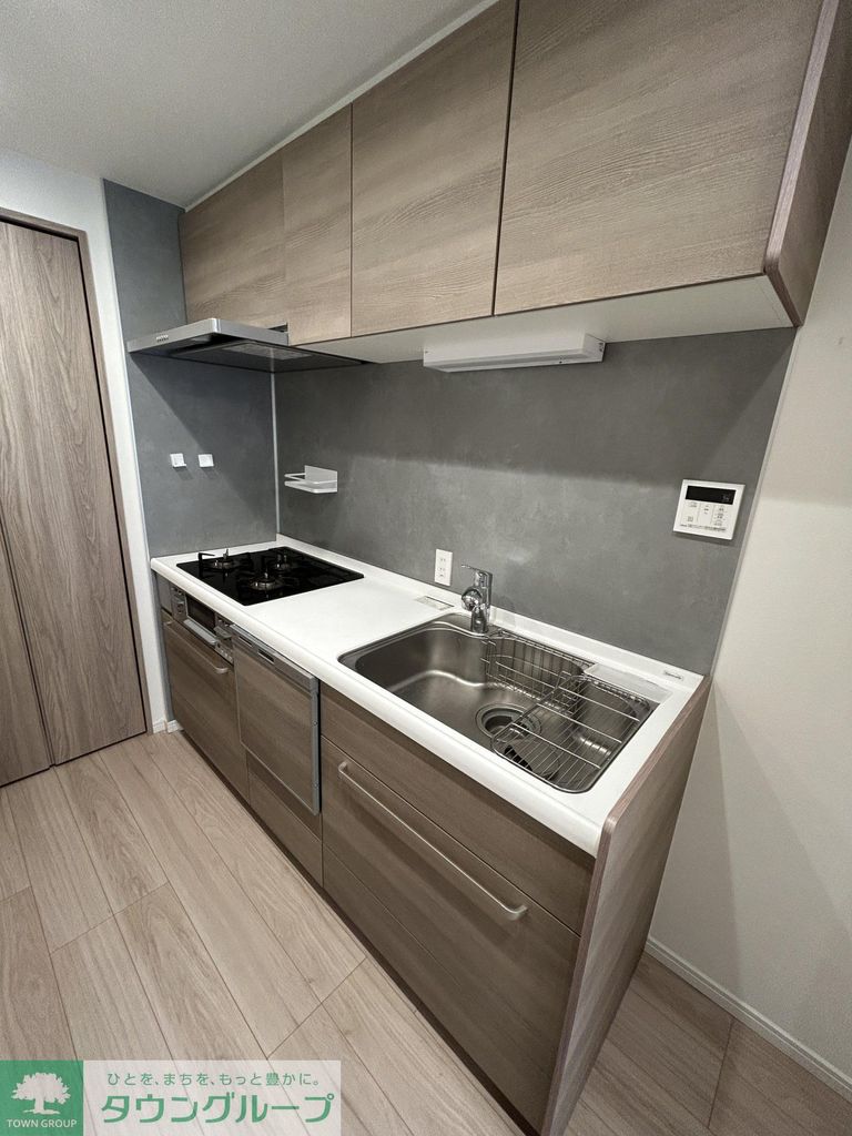 キッチン　システムキッチン・清掃前です