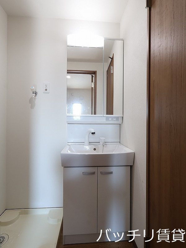 洗面設備　画像は同シリーズ参考画像の為、現況を優先いたします。