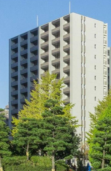 建物外観　ネット無料。ネット無料なら月々実質4000円程度のコストがか