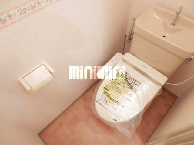 トイレ　※写真は別部屋