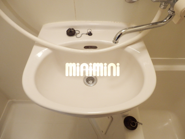 洗面設備　※写真は別部屋