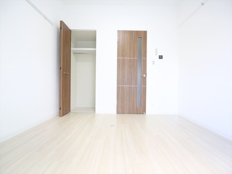 その他部屋・スペース　洋室6.8帖　クローゼット付（収納充実してます）