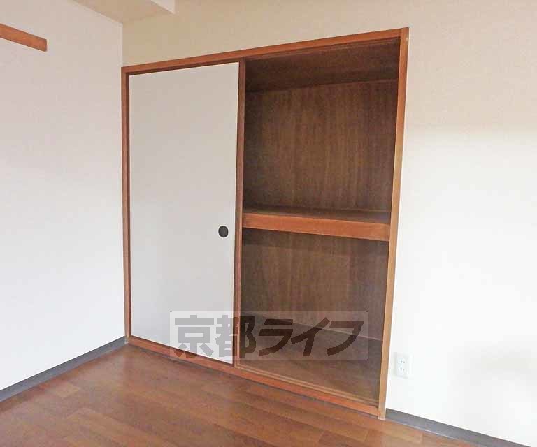 収納　天井高で大容量の収納です。