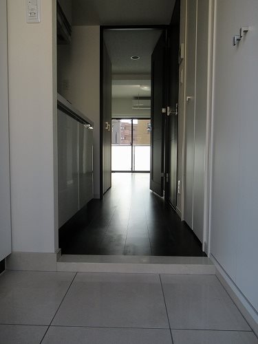 玄関　※参考写真