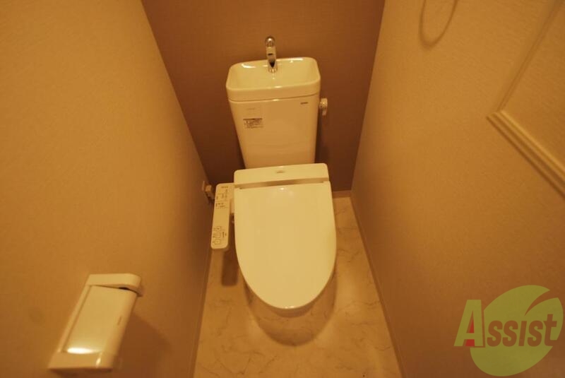 トイレ　ウォシュレット付き