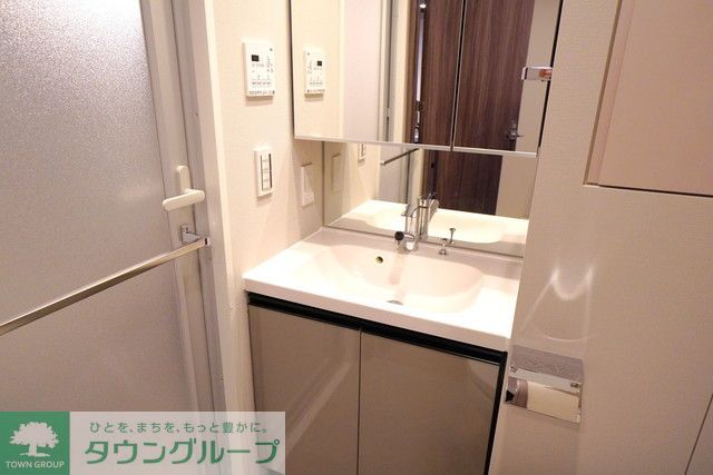 洗面設備　※写真は同タイプ住戸です。