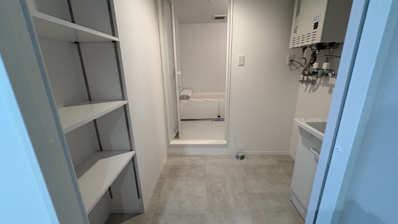 洗面設備　広々脱衣所