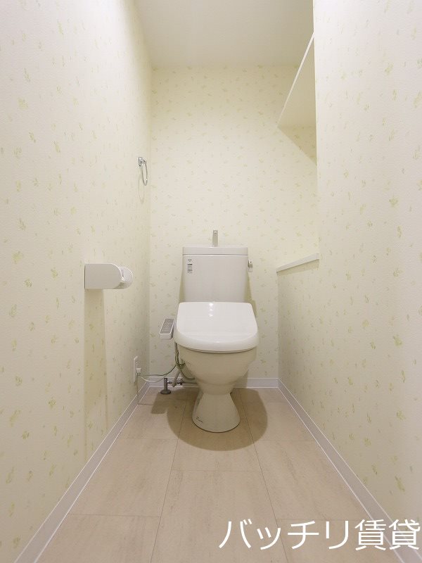 トイレ　別号室写真の為、現況を優先致します。