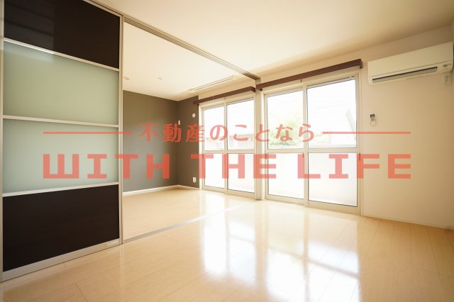 居室・リビング　おしゃれな居間です