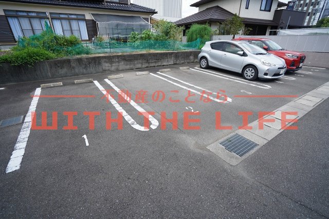 駐車場　駐車場完備です