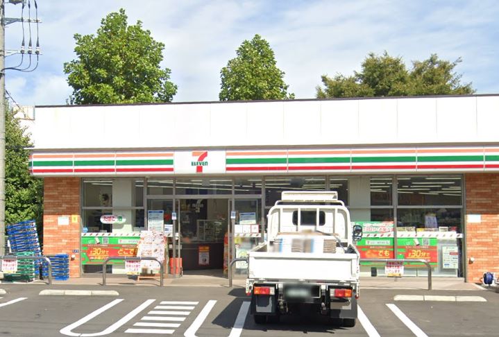 コンビニ　セブンイレブン 大田区石川町2丁目店（コンビニ）まで290m