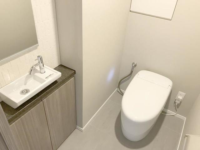 トイレ　※写真は同タイプ住戸です。