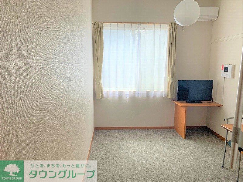 居室・リビング　「同タイプの部屋の写真です」「現況優先」
