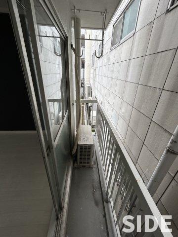 バルコニー　※