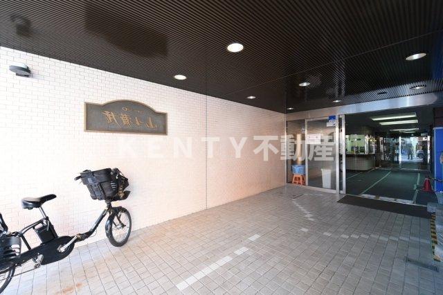 エントランス　毎日通るエントランスはこのようになっています