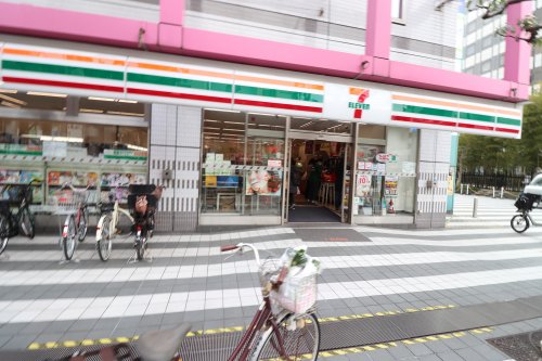 コンビニ　セブンイレブン 墨田両国2丁目店（コンビニ）まで301m