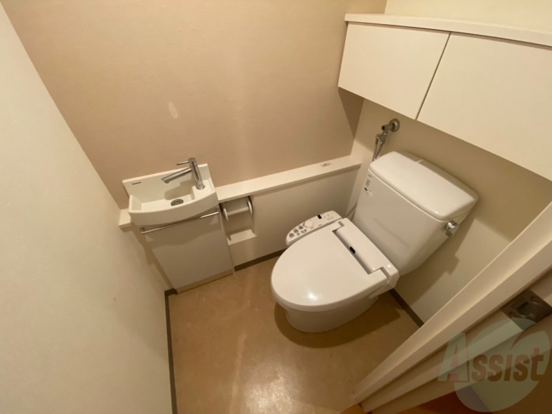 トイレ　トイレです。ウォシュレット付を探している方、おすすめです。
