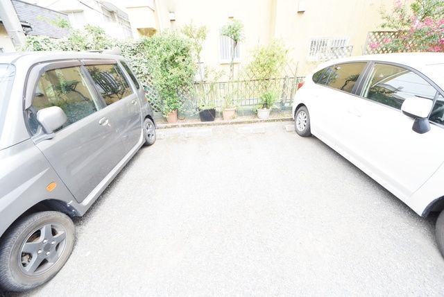 駐車場　★お問い合わせはタウンハウジング★