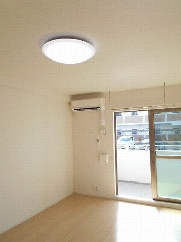 その他部屋・スペース　明るい色調の室内です