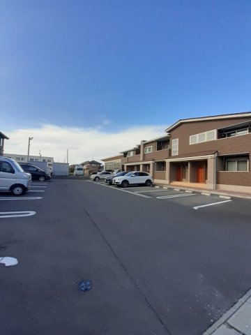 駐車場　駐車場完備です