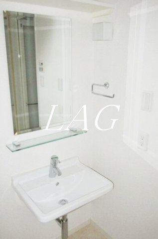 洗面設備　独立洗面台です。