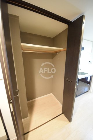 収納　カスタリア堺筋本町　クローゼット