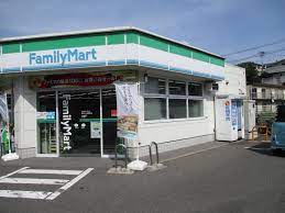 コンビニ　ファミリーマート 北根黒松店（コンビニ）まで214m