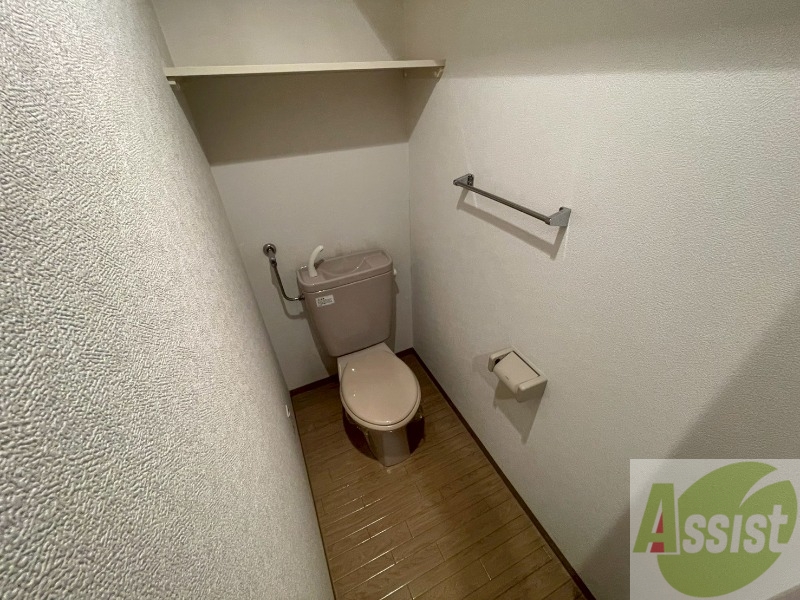トイレ　こちらはトイレです。清潔感があり、安心して使用できます。