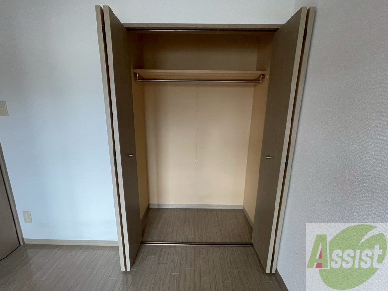 収納　寝室の収納です。部屋がすっきり片付きます。