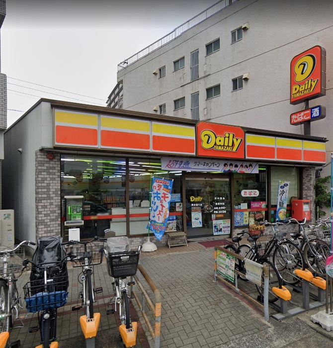 コンビニ　デイリーヤマザキ　黄金通店（コンビニ）まで350m
