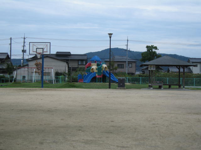 公園　新田中央公園（公園）まで877m