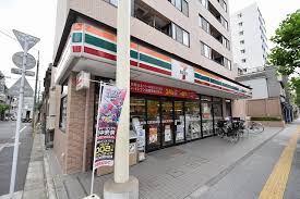 コンビニ　セブンイレブン向島店（コンビニ）まで66m