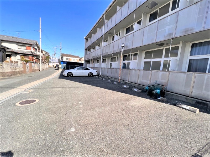 その他　駐車場は別料金となります。