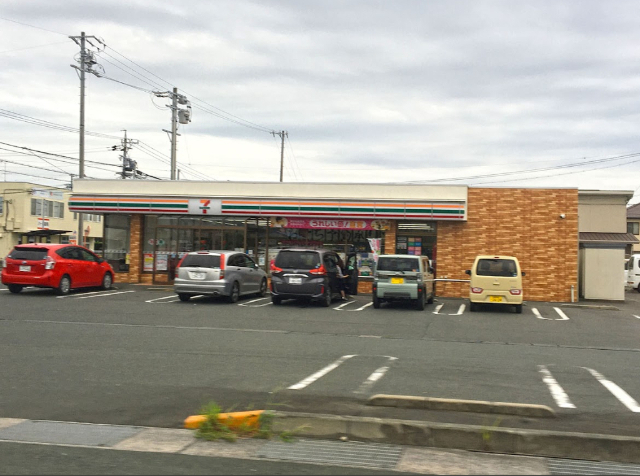 コンビニ　セブンイレブン浜松下石田町店（コンビニ）まで694m