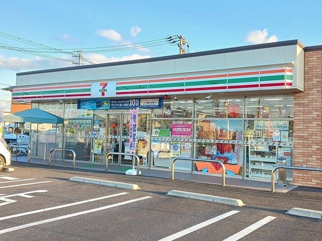 コンビニ　セブンイレブン　伝右2丁目店（コンビニ）まで800m