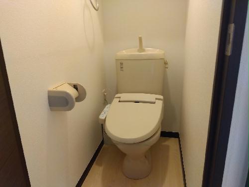 トイレ　温水便座付き