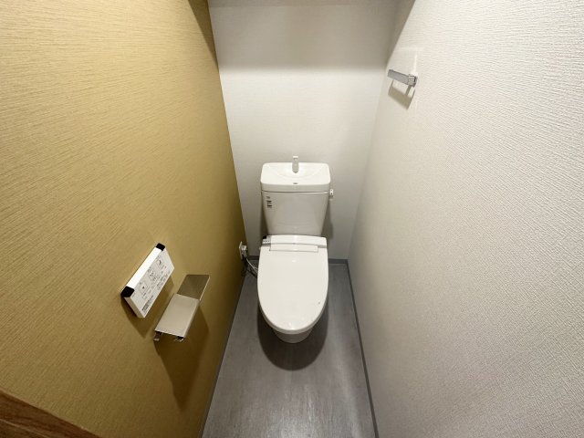 トイレ　ウォシュレット付きのトイレです♪