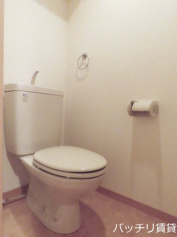 トイレ　※写真は同型タイプの為現状を優先いたします